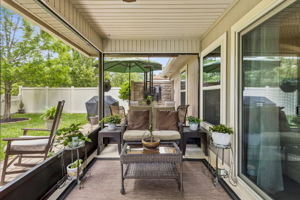 Screened-in Porch