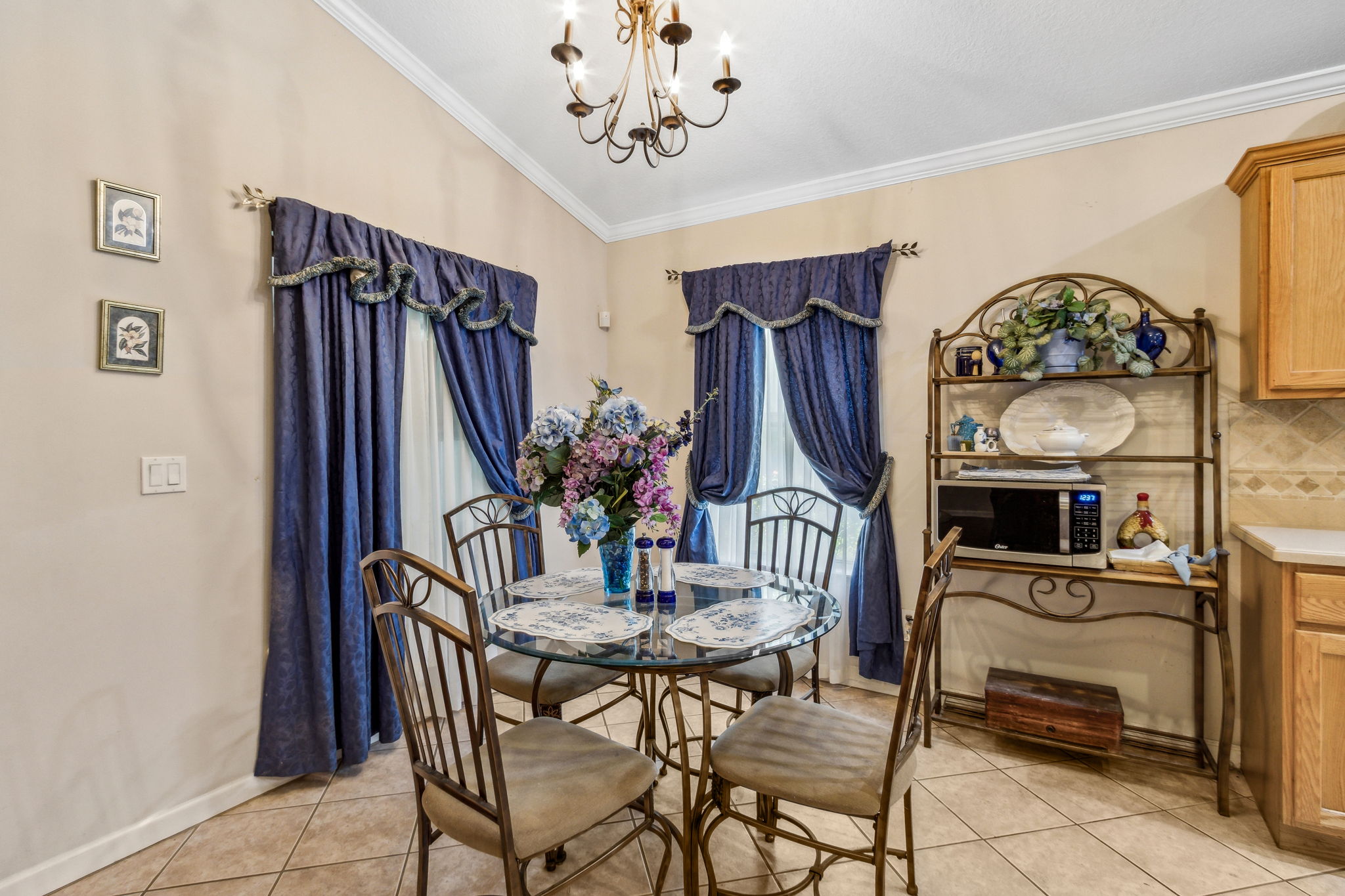 Breakfast Nook