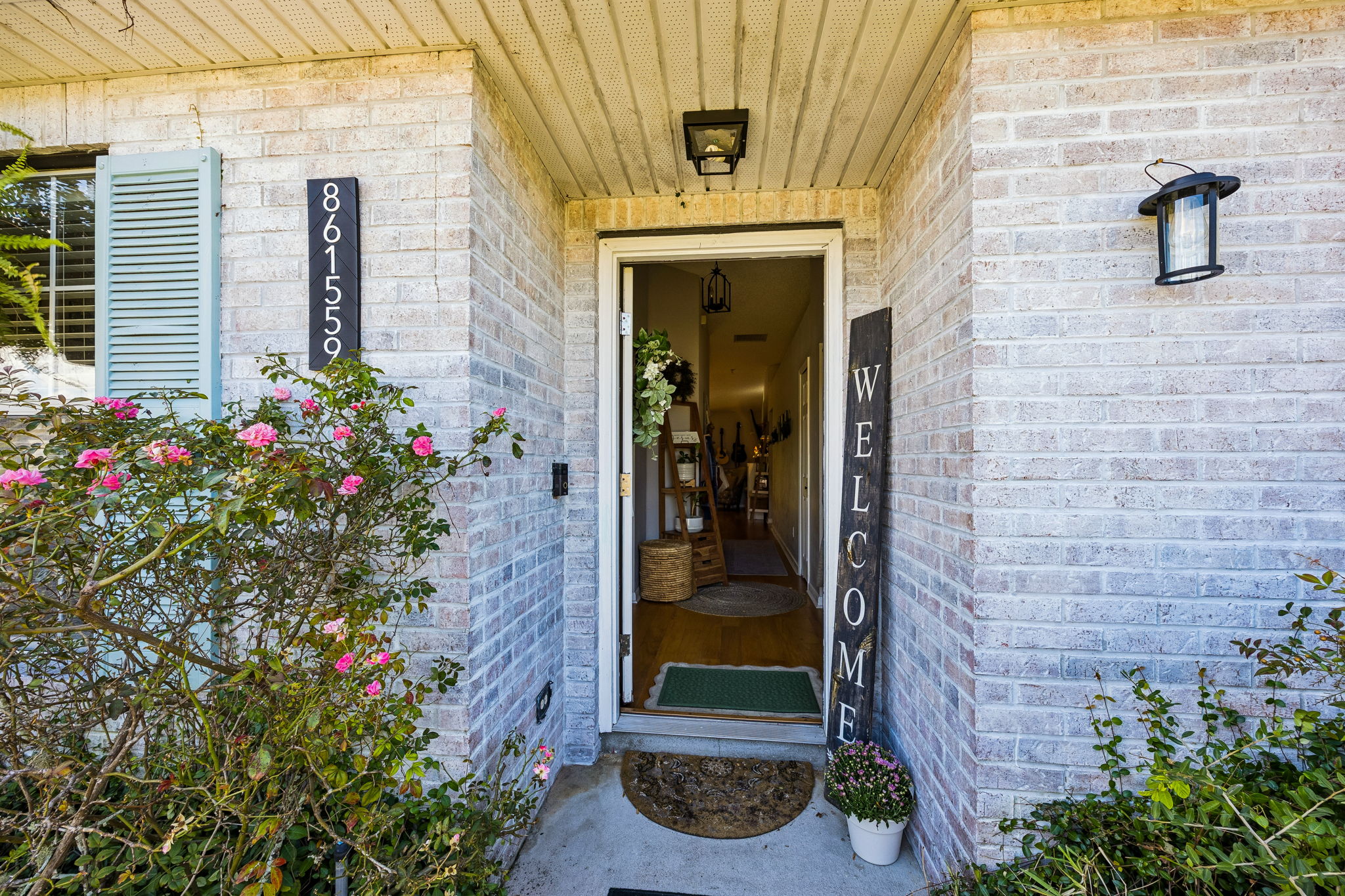 Front Entry Detail