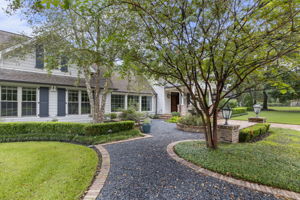 8619 Hufsmith Kuykendahl Rd, Tomball, TX 77375, USA Photo 2