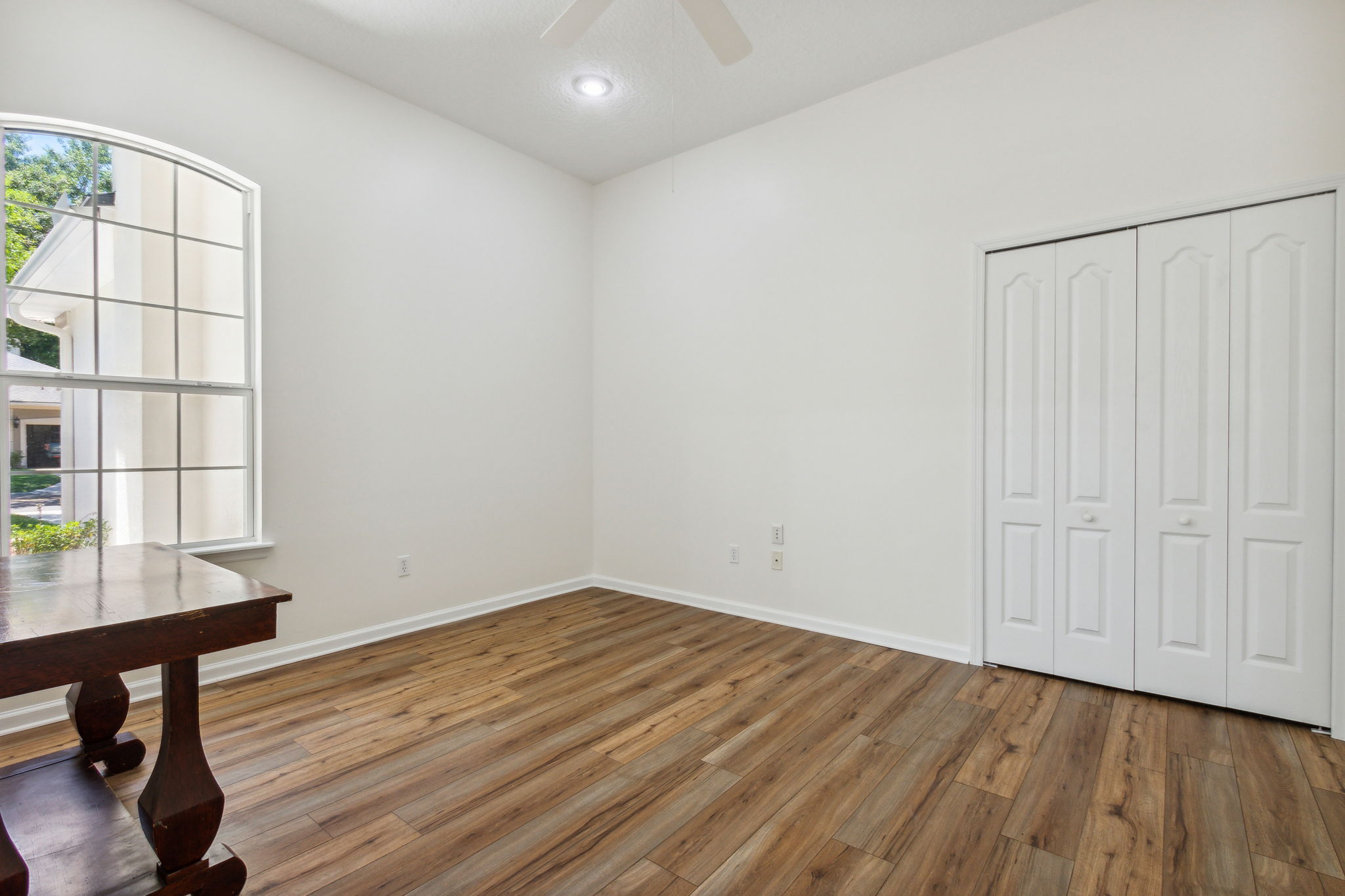 Flex Room/Bedroom 5 in the front.