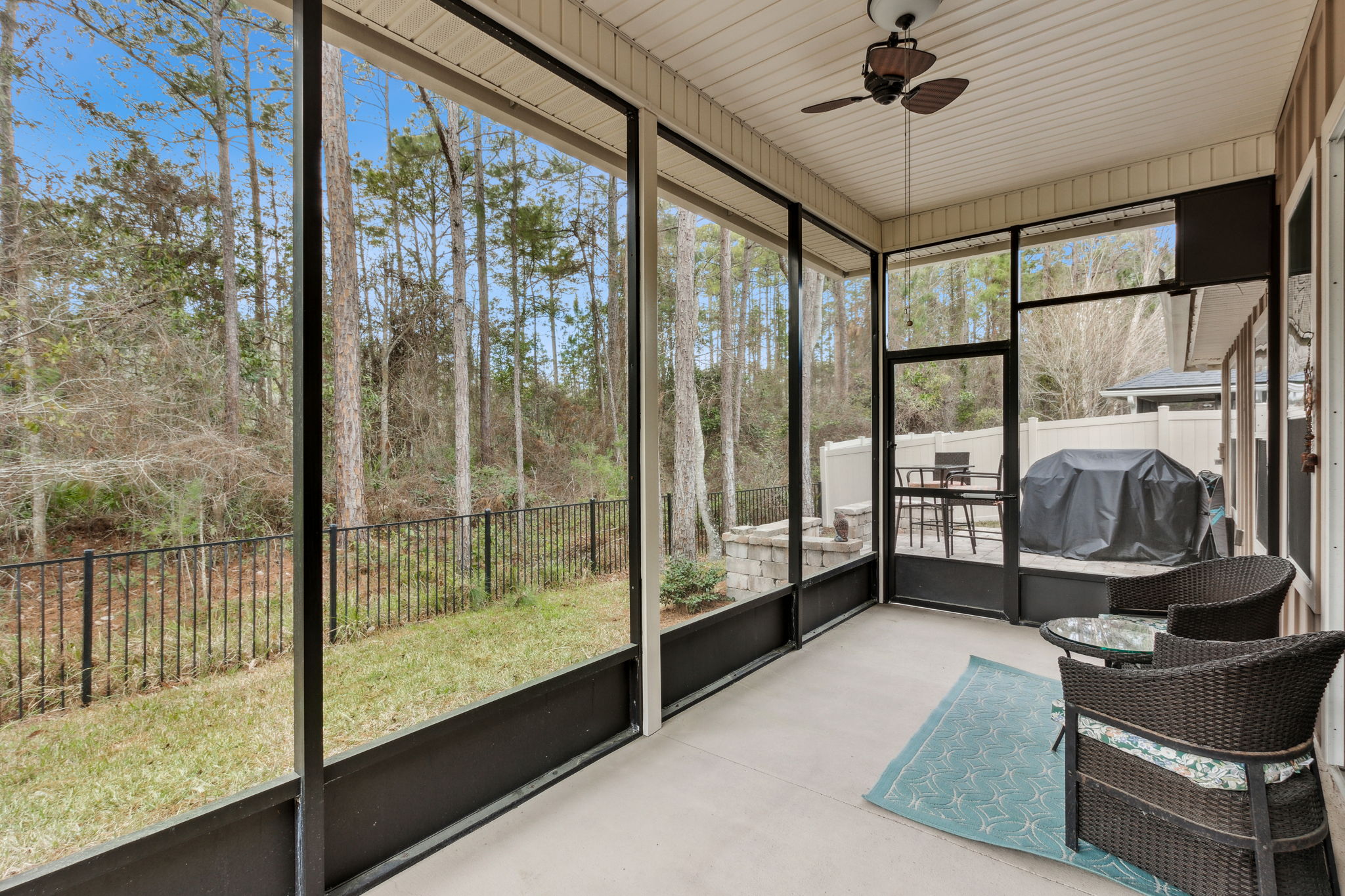 Screened-in Porch