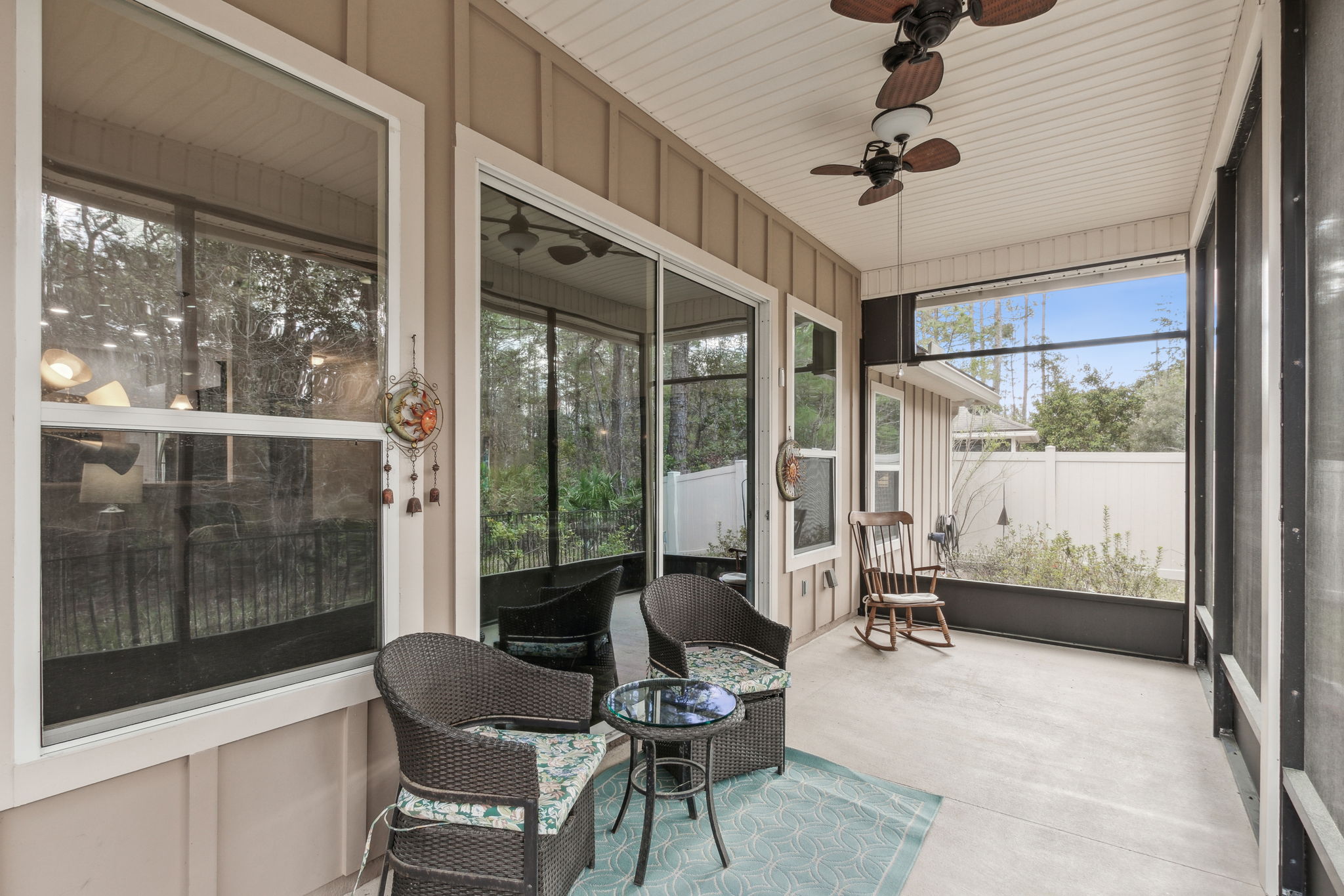 Screened-in Porch