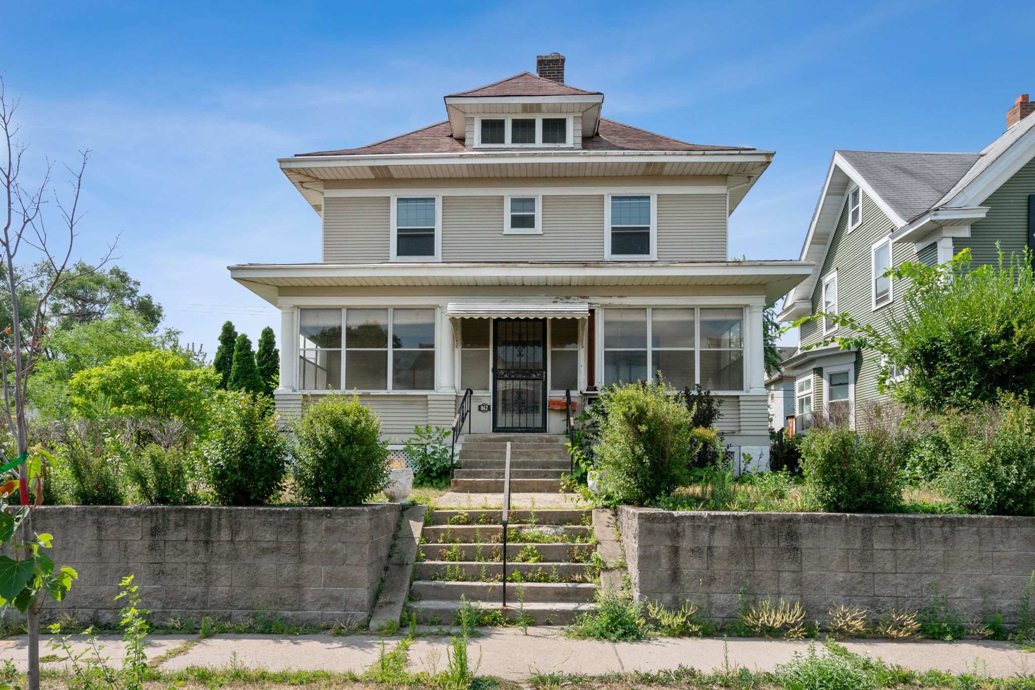 01_Exterior
