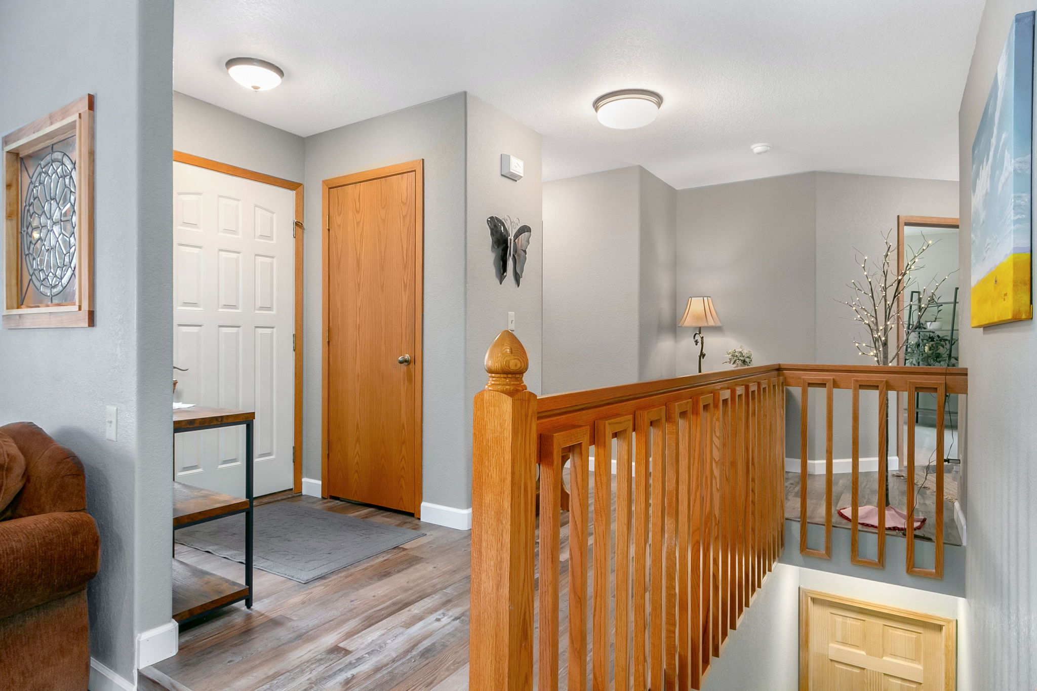 Entry and hallway to laundry room and bedrooms