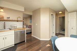 08-Kitchen
