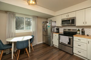 09-Kitchen