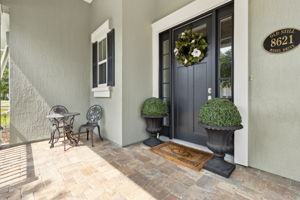 Front Porch/Entrance