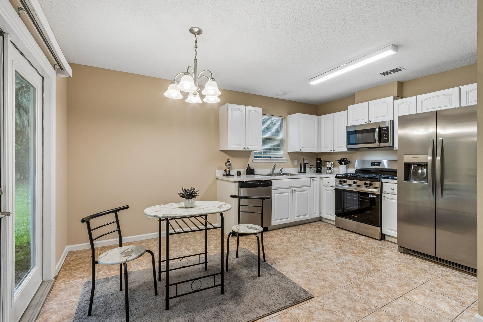 Dining Area/Kitchen