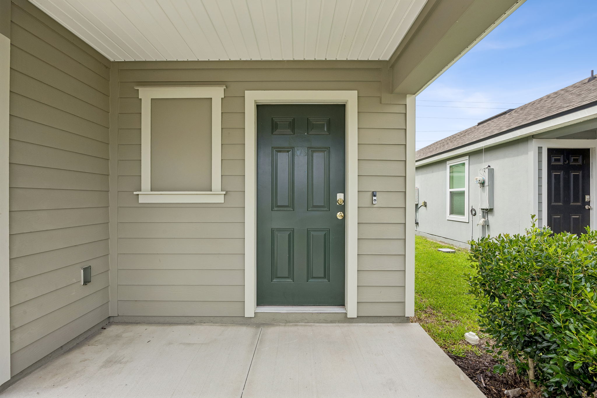 Front Entry Detail