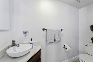  Photo 34