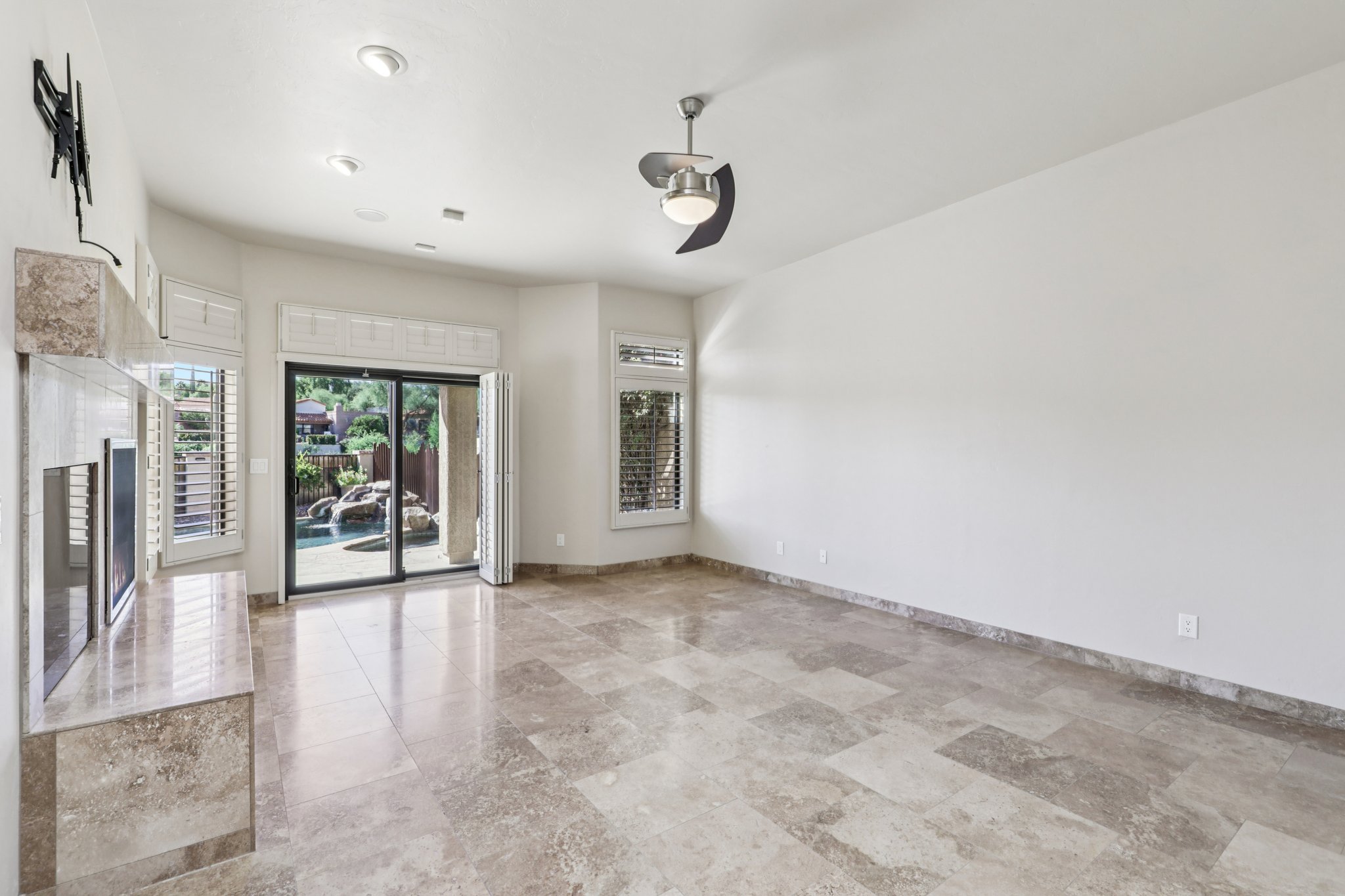 N Arnold Palmer Dr-S0710-008.jpg