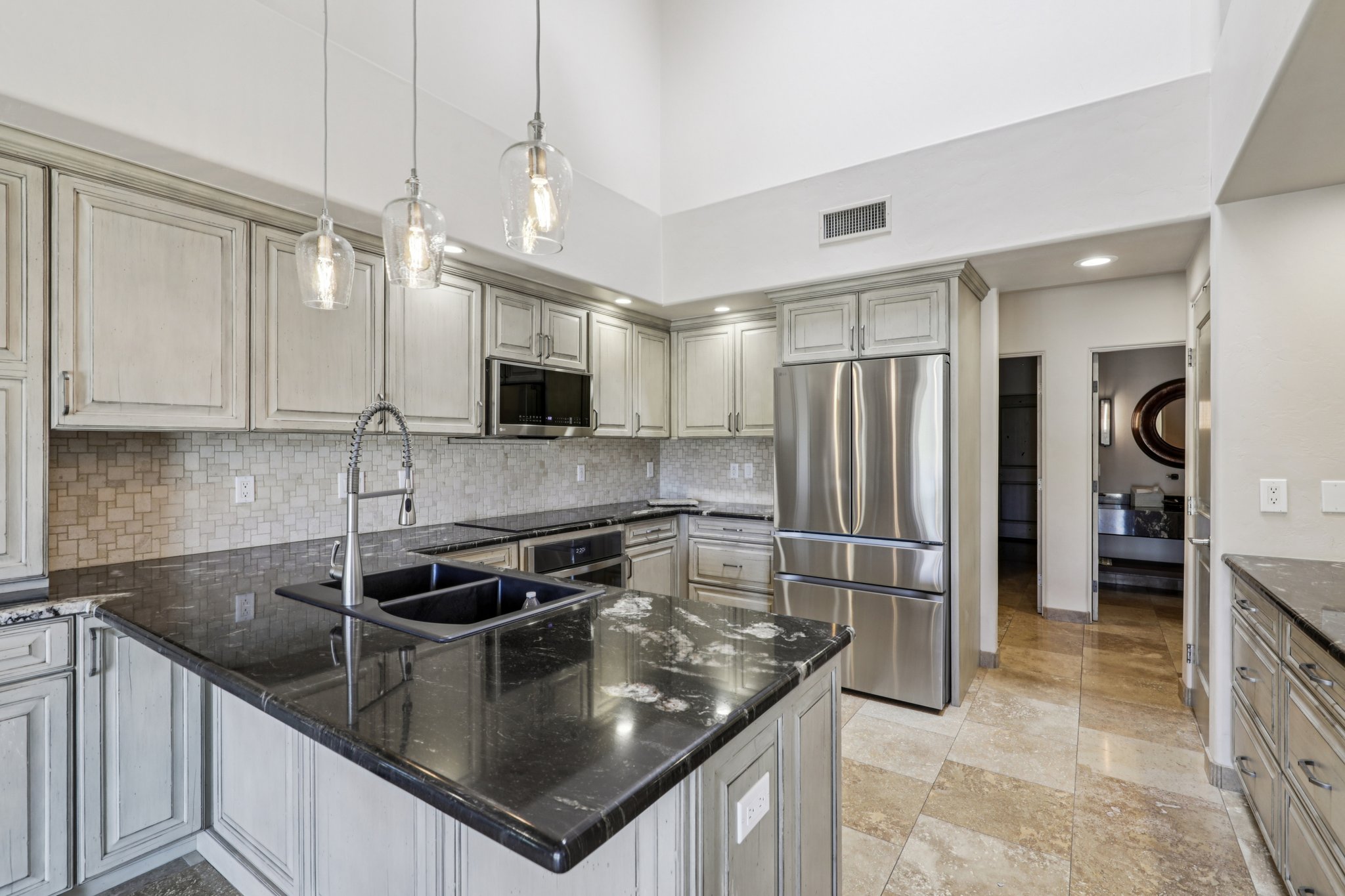 N Arnold Palmer Dr-S0710-023.jpg