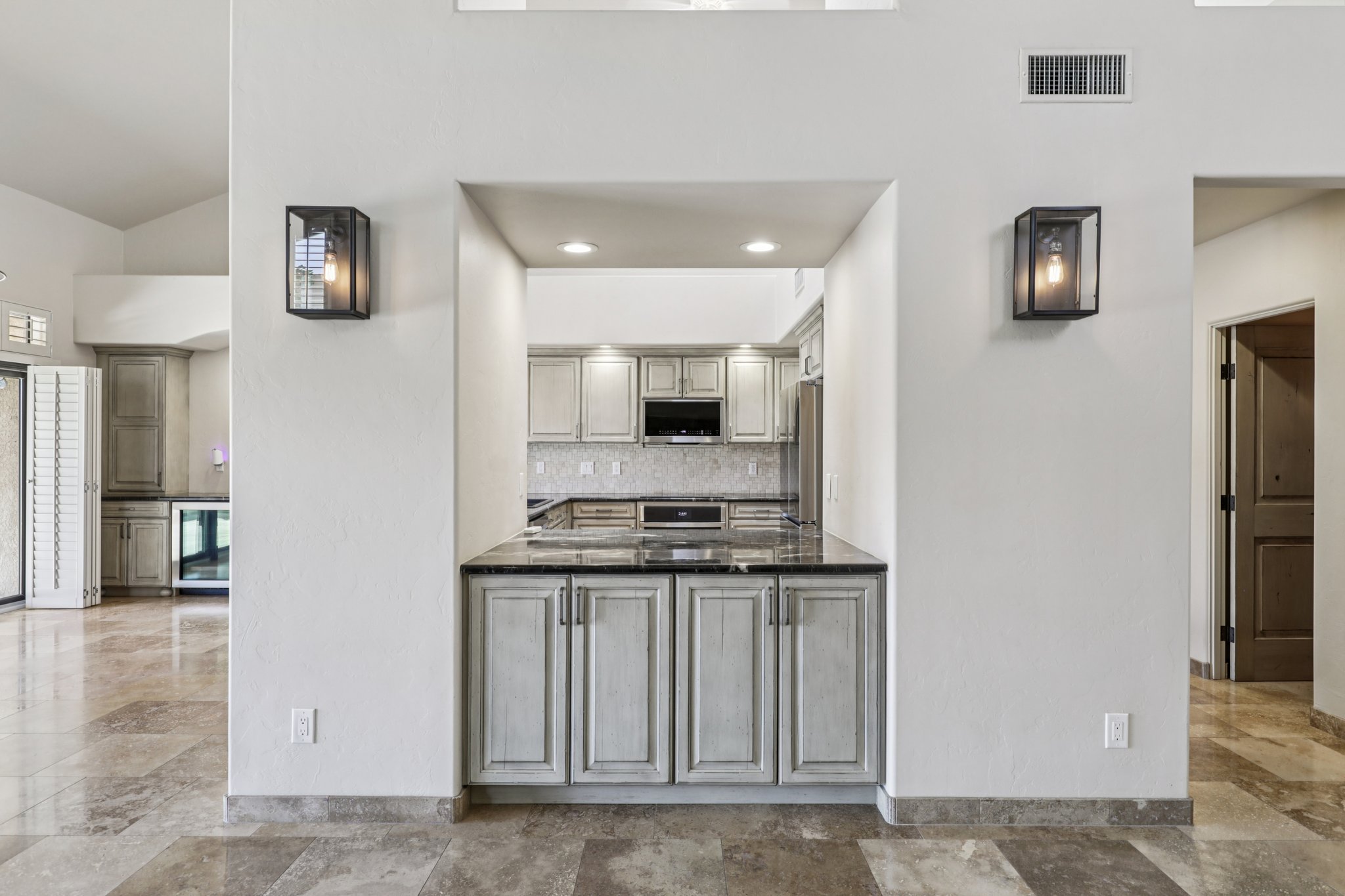 N Arnold Palmer Dr-S0710-029.jpg