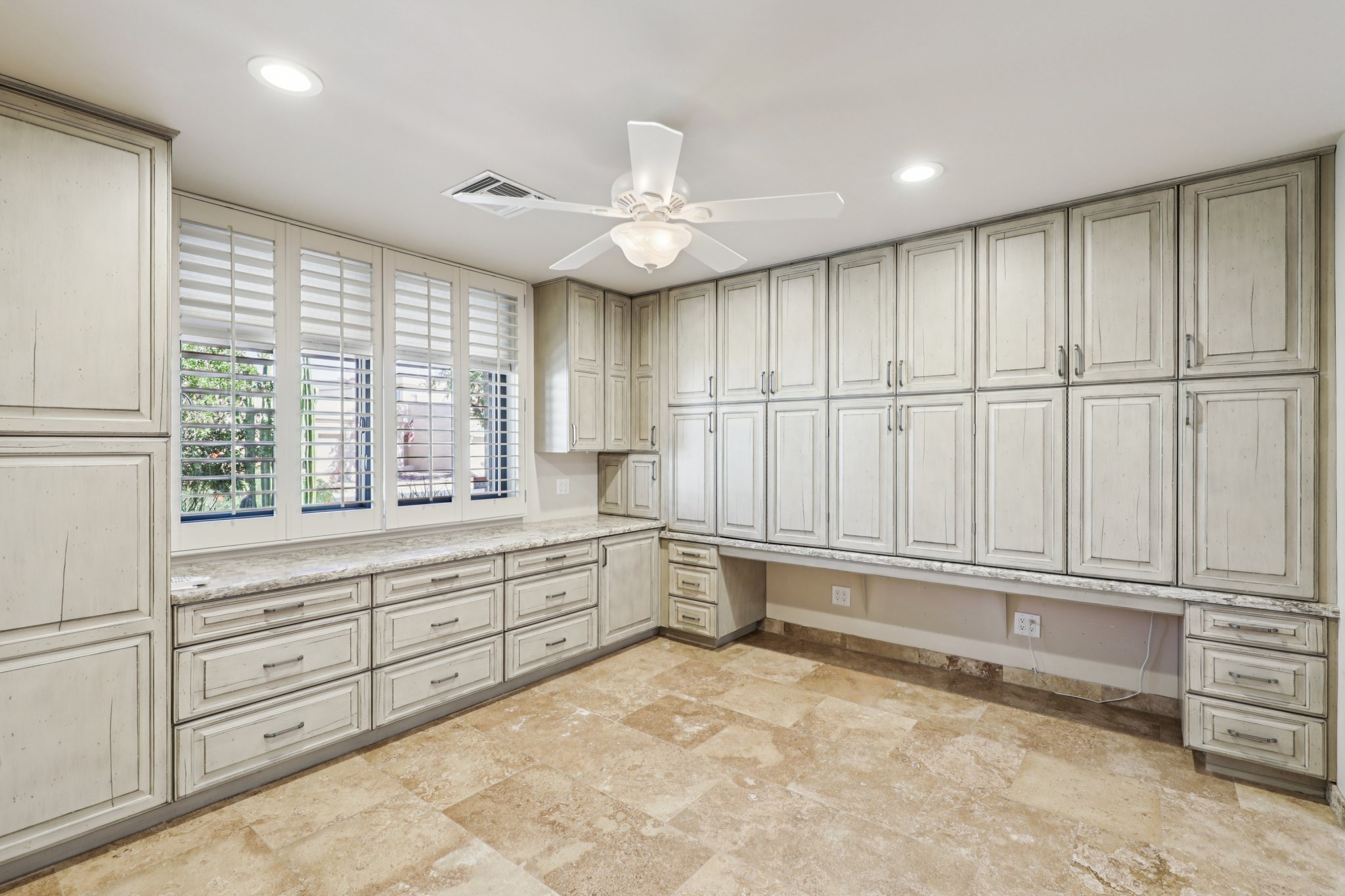 N Arnold Palmer Dr-S0710-042.jpg