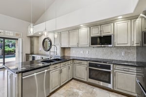 N Arnold Palmer Dr-S0710-021.jpg