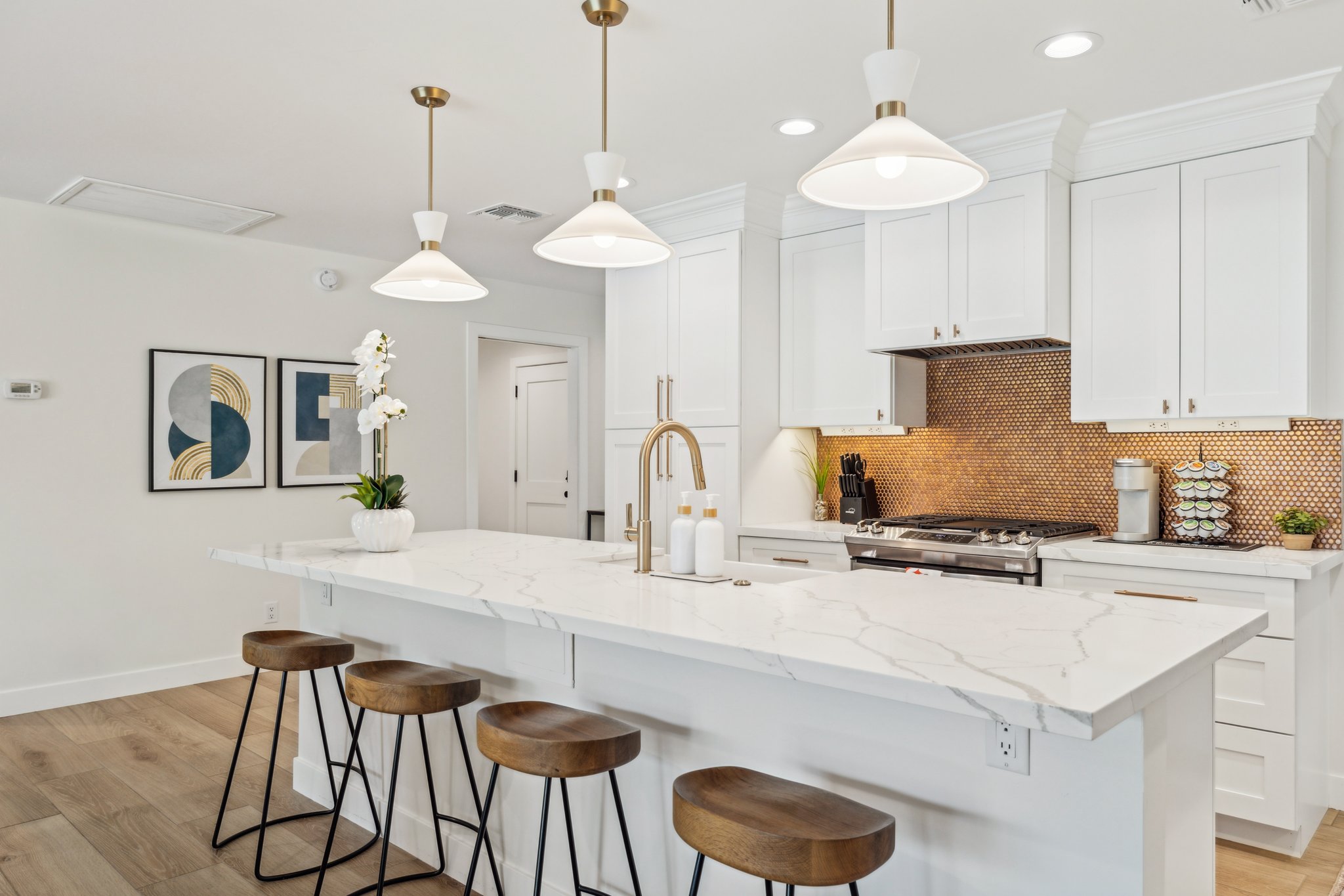 8626 E Clarendon Ave - 009.jpg