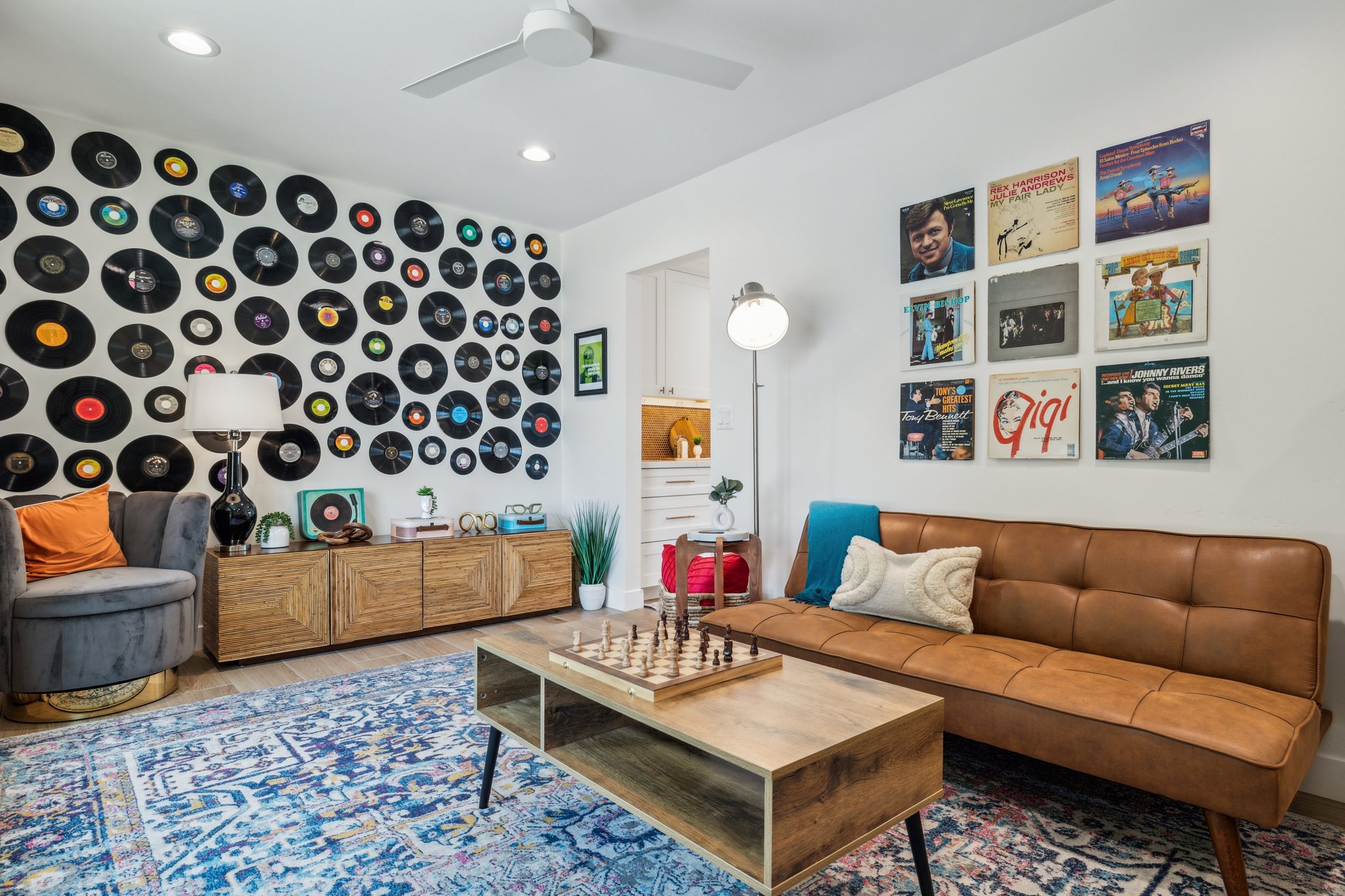 8626 E Clarendon Ave - 013.jpg