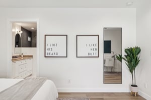 8626 E Clarendon Ave - 019.jpg