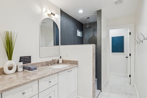 8626 E Clarendon Ave - 023.jpg