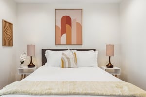 8626 E Clarendon Ave - 029.jpg