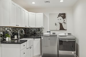 8626 E Clarendon Ave - 035.jpg