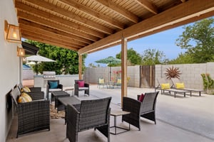 8626 E Clarendon Ave - 041.jpg