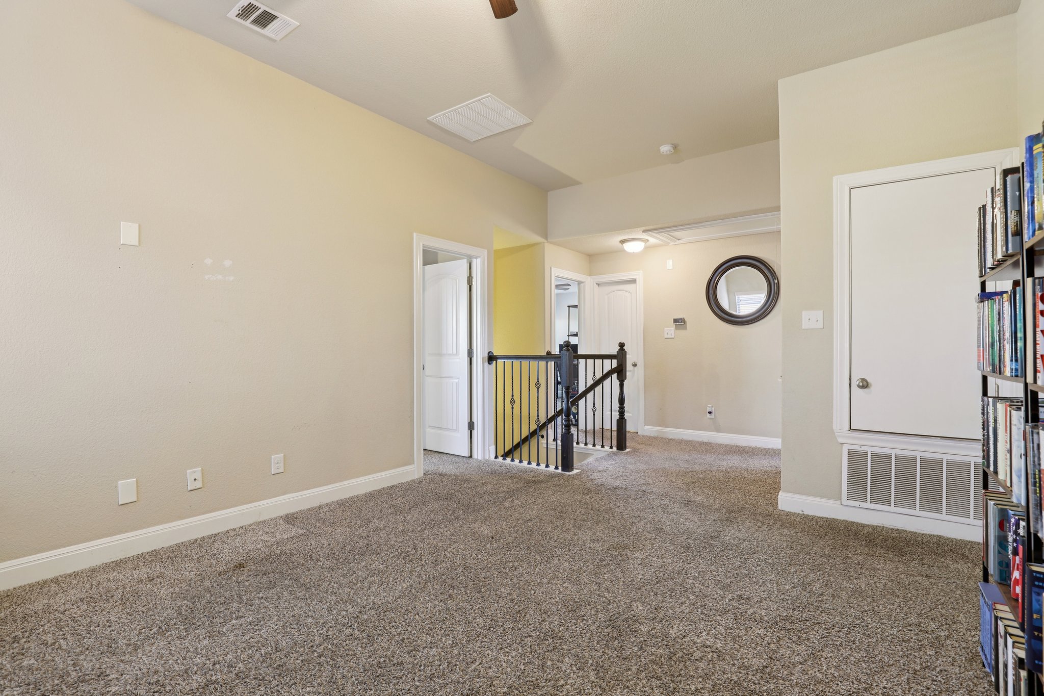 Laheema Hbr-L1212-023.jpg