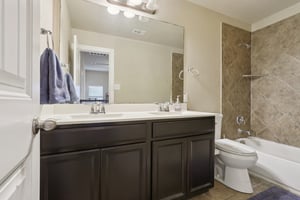 Laheema Hbr-L1212-031.jpg