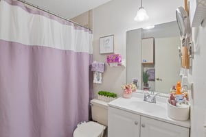 Shadblow Ct 1-S0506-016.jpg