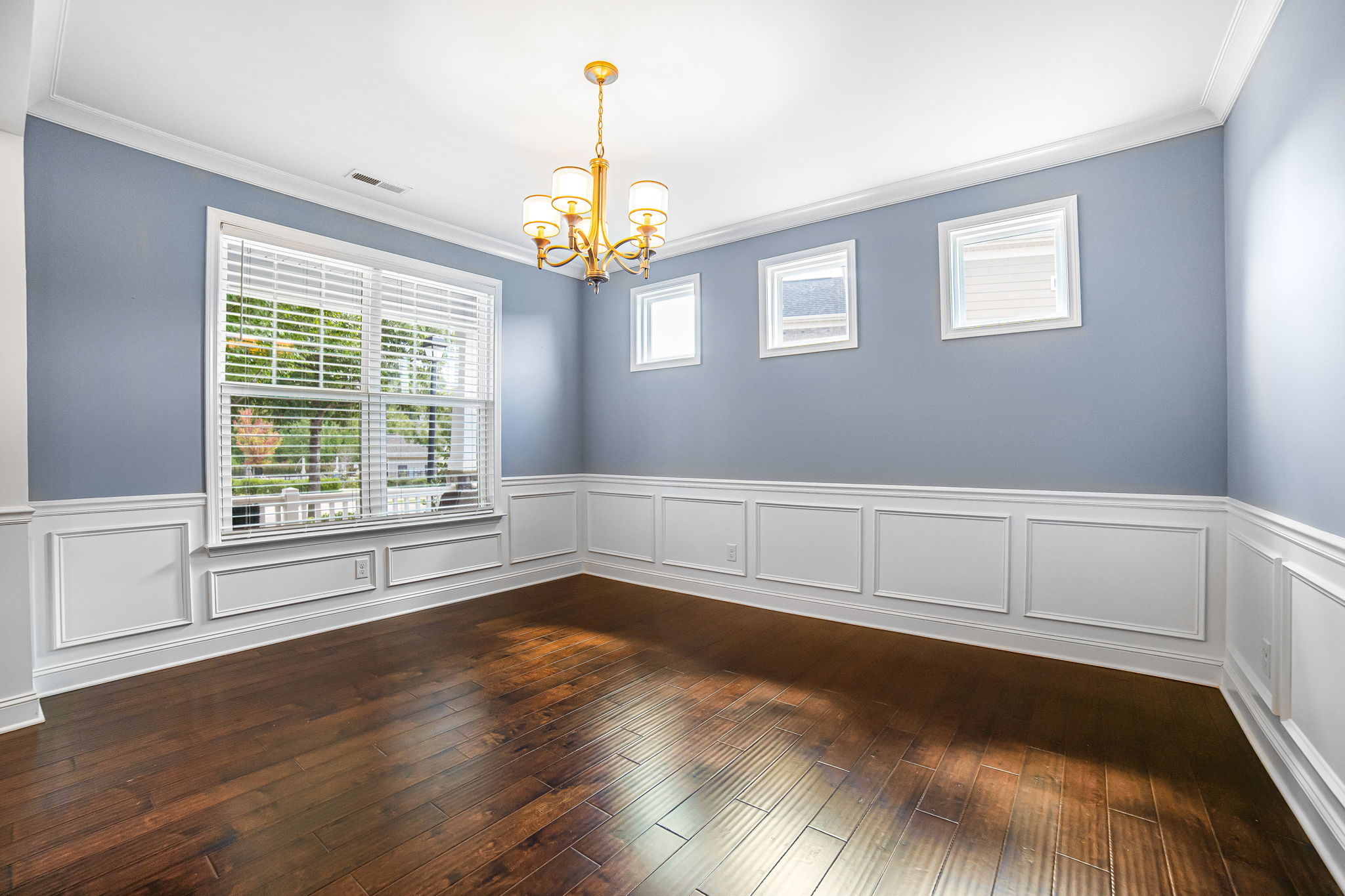 13-web-or-mls-8628-shadetree-st