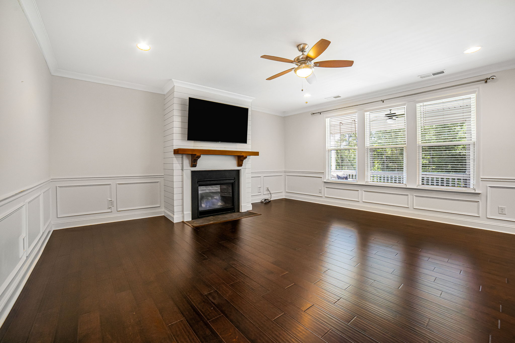 20-web-or-mls-8628-shadetree-st