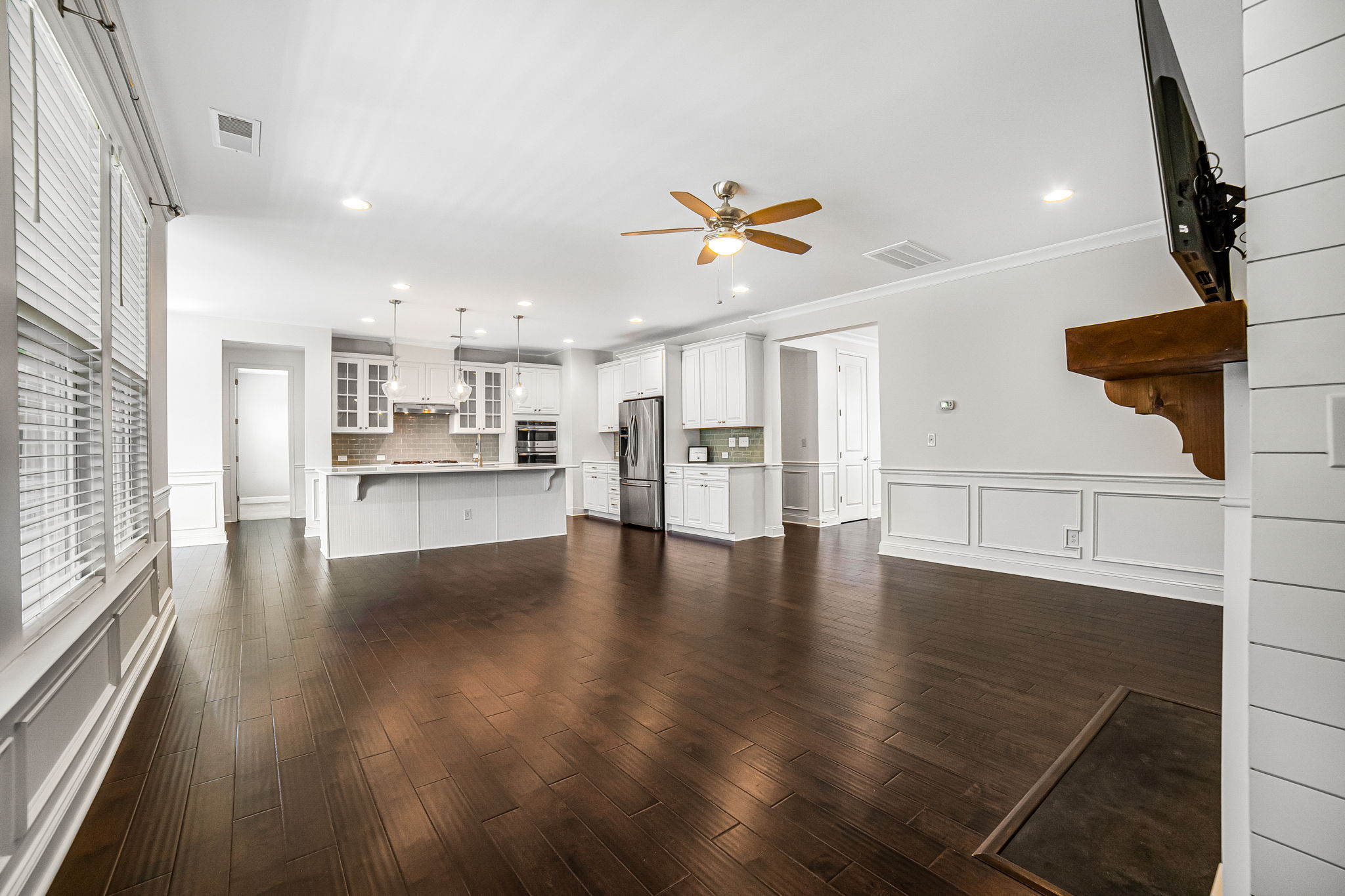 22-web-or-mls-8628-shadetree-st