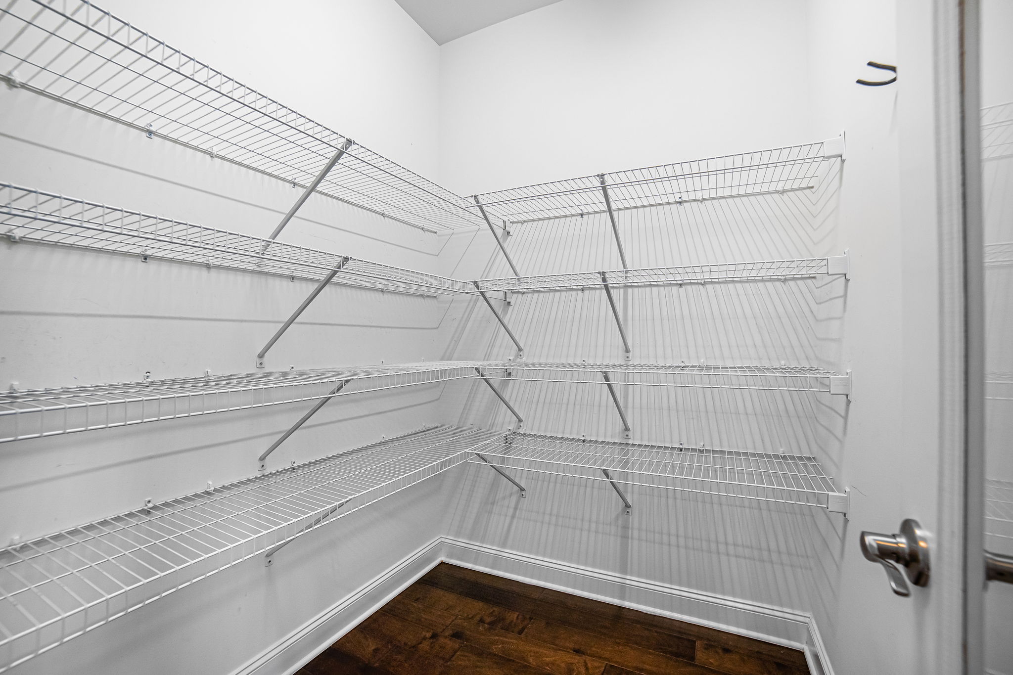 41-web-or-mls-8628-shadetree-st