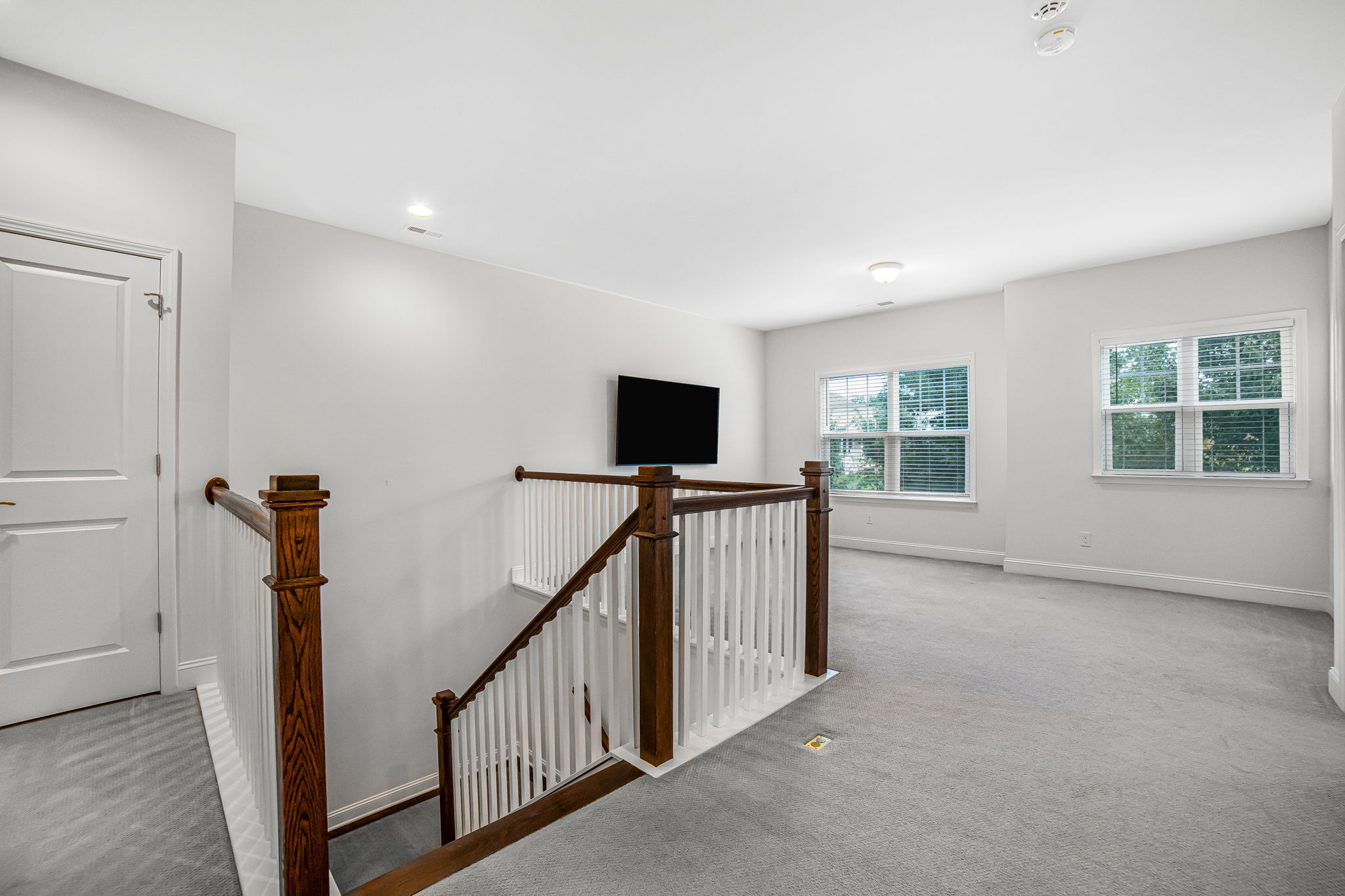 49-web-or-mls-8628-shadetree-st