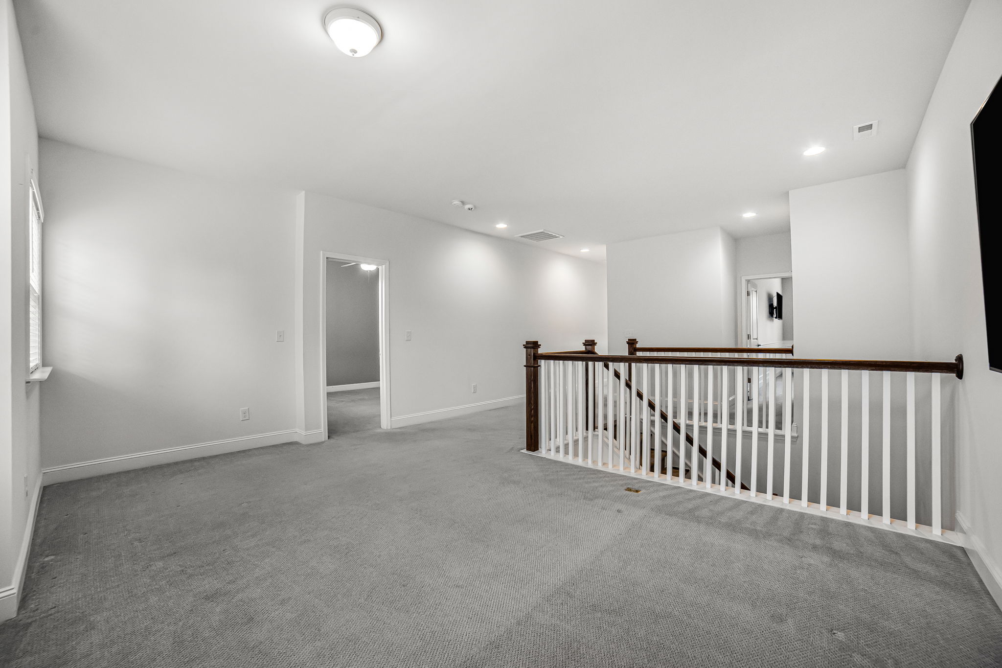 51-web-or-mls-8628-shadetree-st