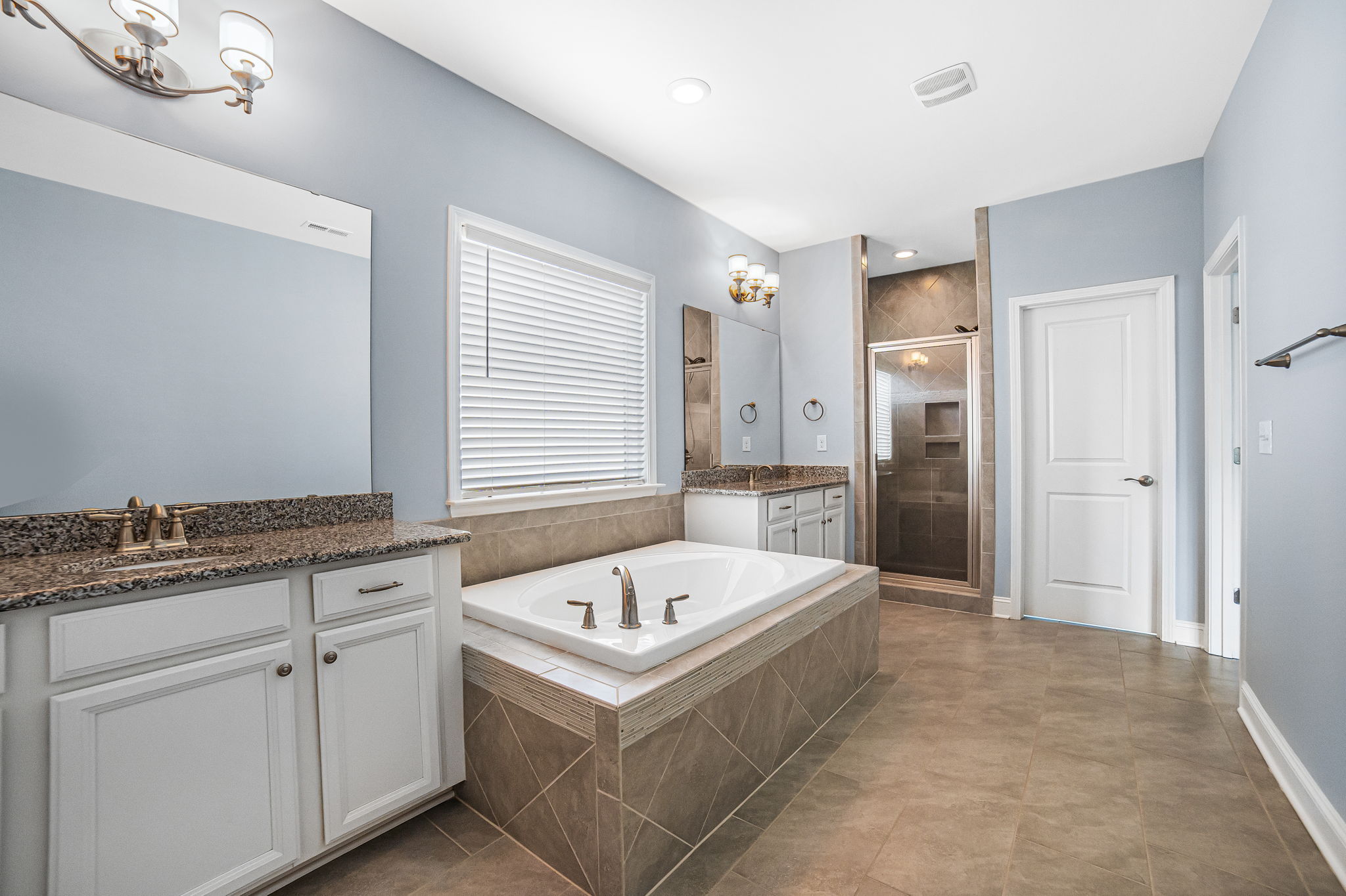 63-web-or-mls-8628-shadetree-st