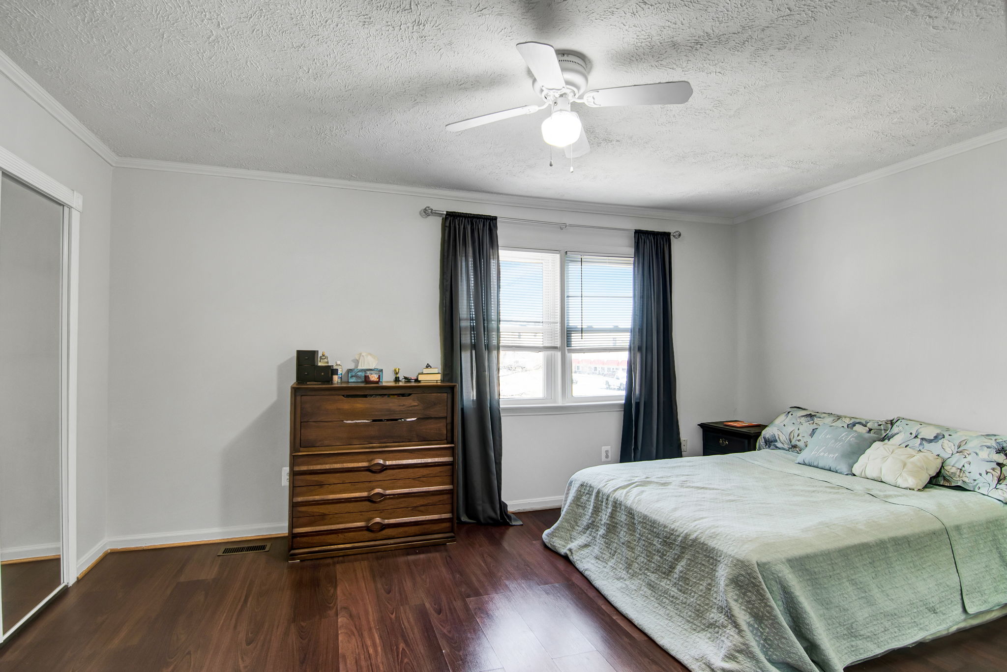 8628 Sumter Ct, Manassas Park, VA 20111, USA Photo 21