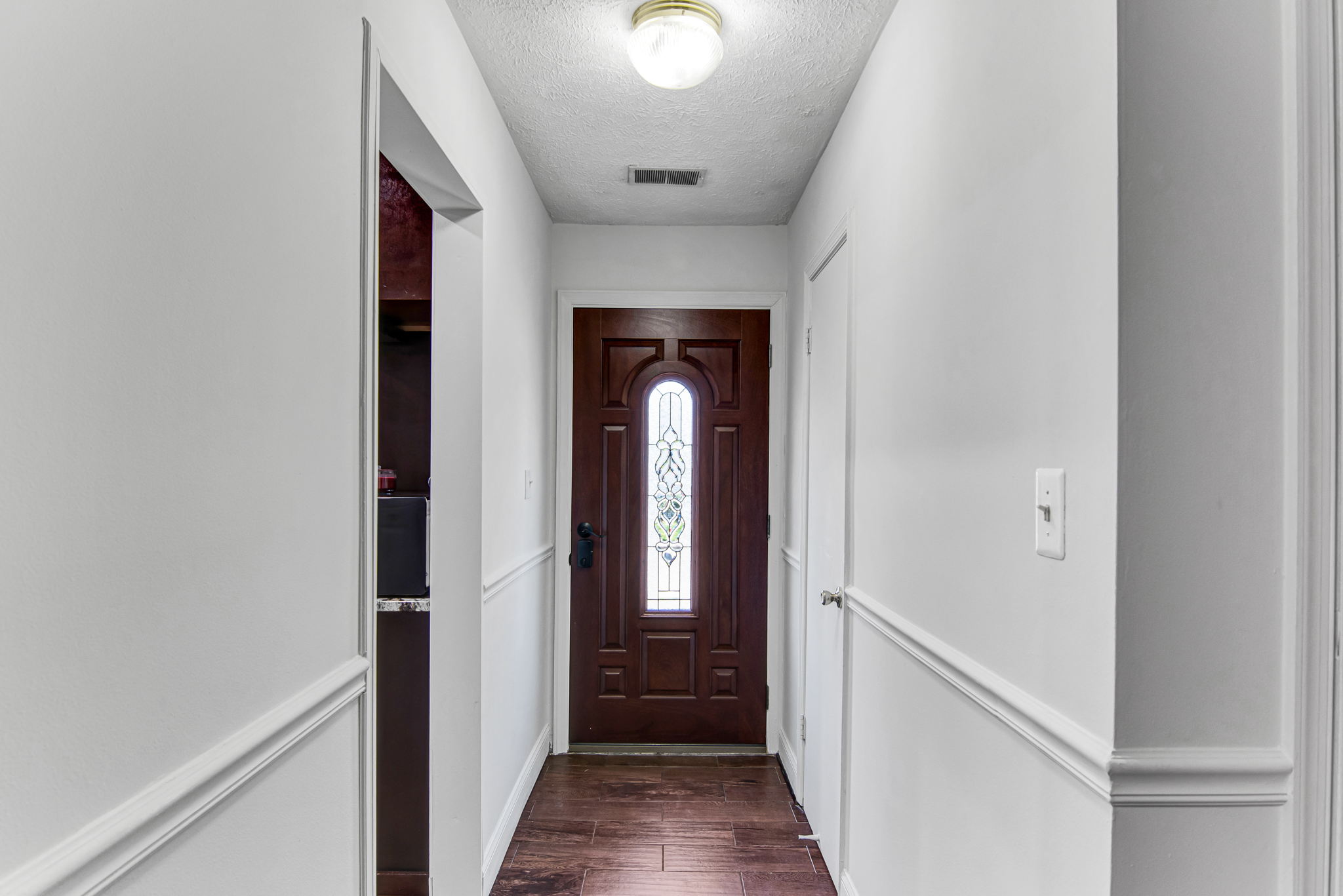 8628 Sumter Ct, Manassas Park, VA 20111, USA Photo 7