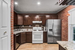 8628 Sumter Ct, Manassas Park, VA 20111, USA Photo 8