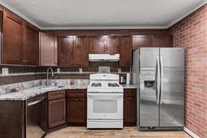 8628 Sumter Ct, Manassas Park, VA 20111, USA Photo 9