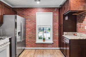 8628 Sumter Ct, Manassas Park, VA 20111, USA Photo 10