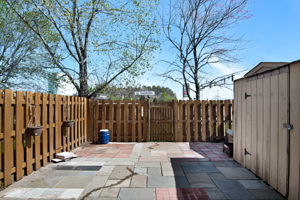 8628 Sumter Ct, Manassas Park, VA 20111, USA Photo 5