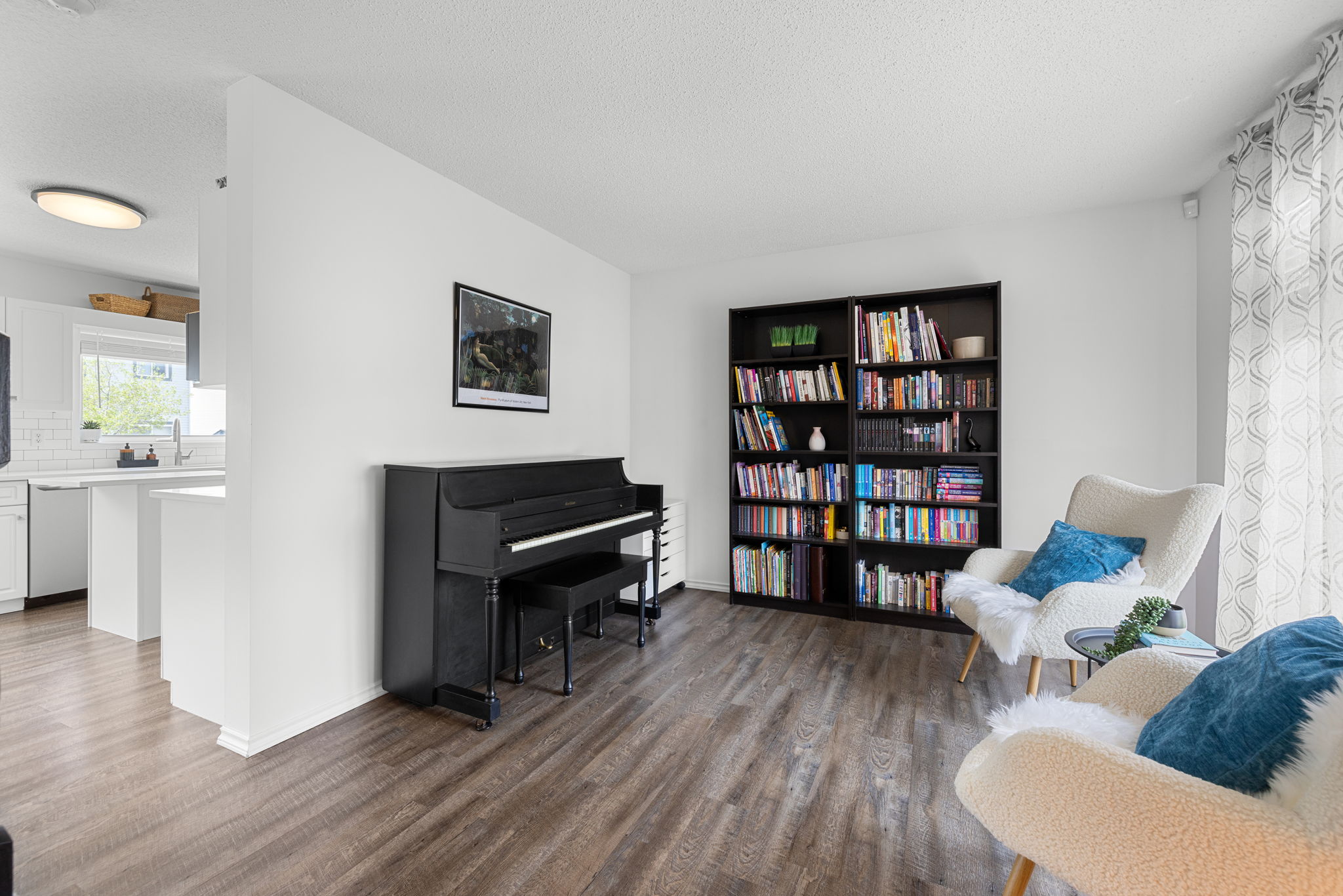 8628 Thurston Cres - 04. Front Room