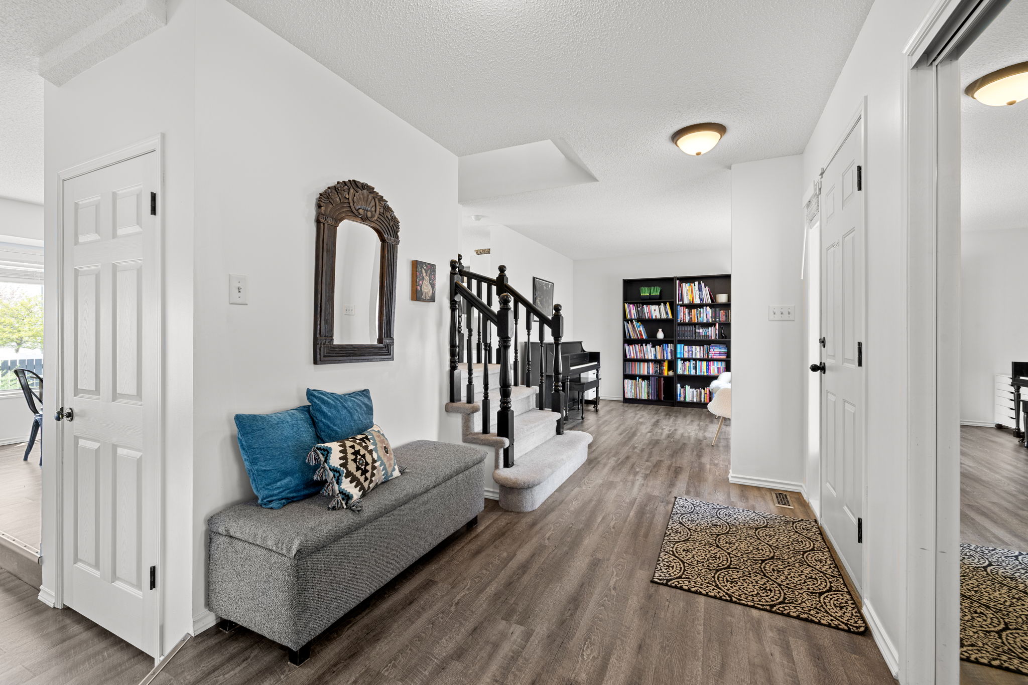 8628 Thurston Cres - 15. Entrance