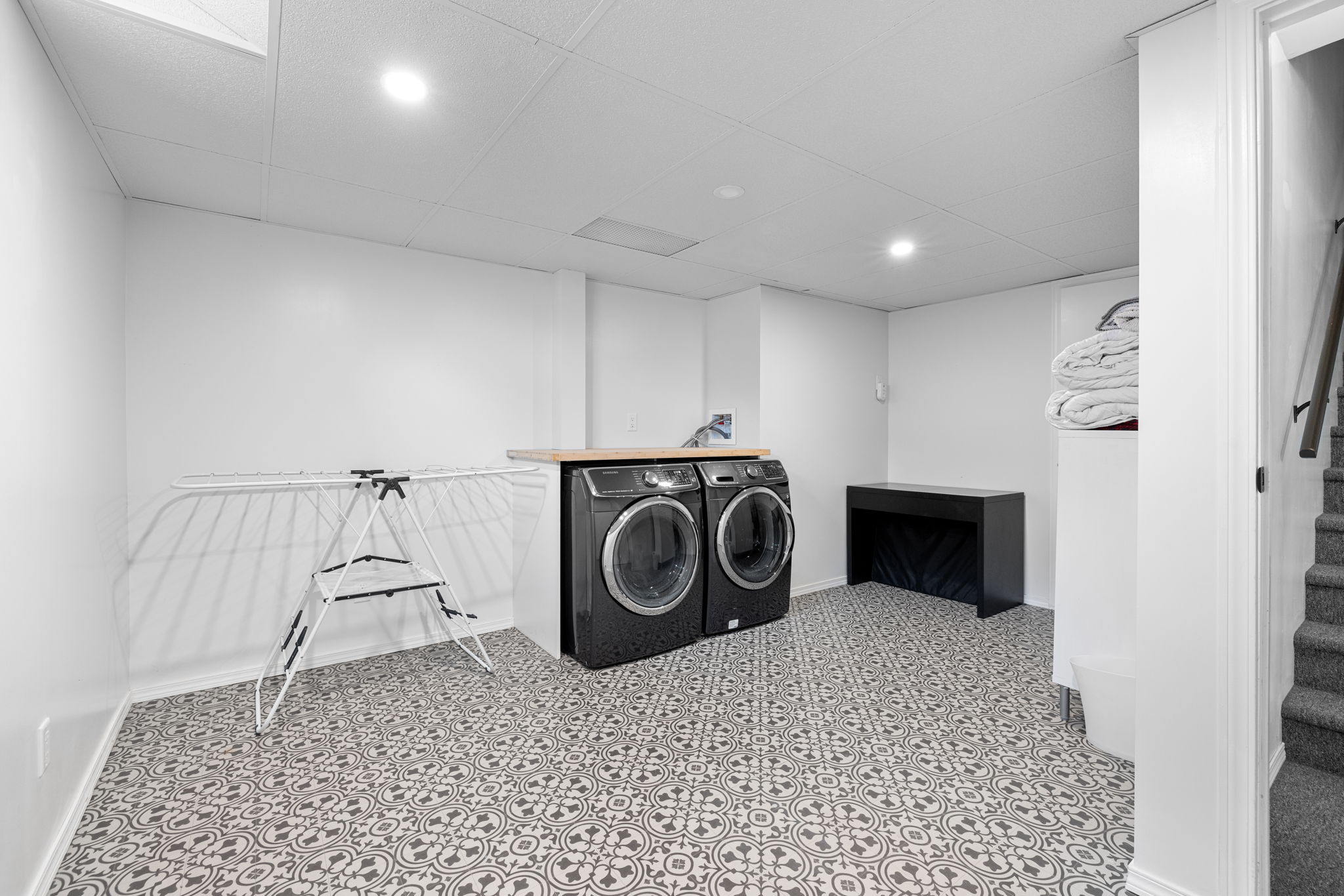 8628 Thurston Cres - 34. Laundry