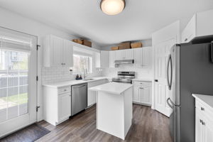 8628 Thurston Cres - 06. Kitchen