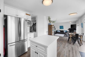 8628 Thurston Cres - 09. Kitchen