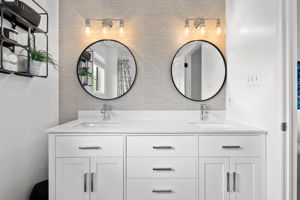 8628 Thurston Cres - 21. Ensuite Bathroom