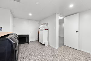 8628 Thurston Cres - 35. Laundry